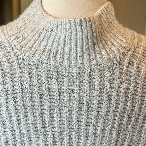 Debut Soft Gray Sweater Mock Neck Womens Small Drop Shoulder - Picture 8 of 15